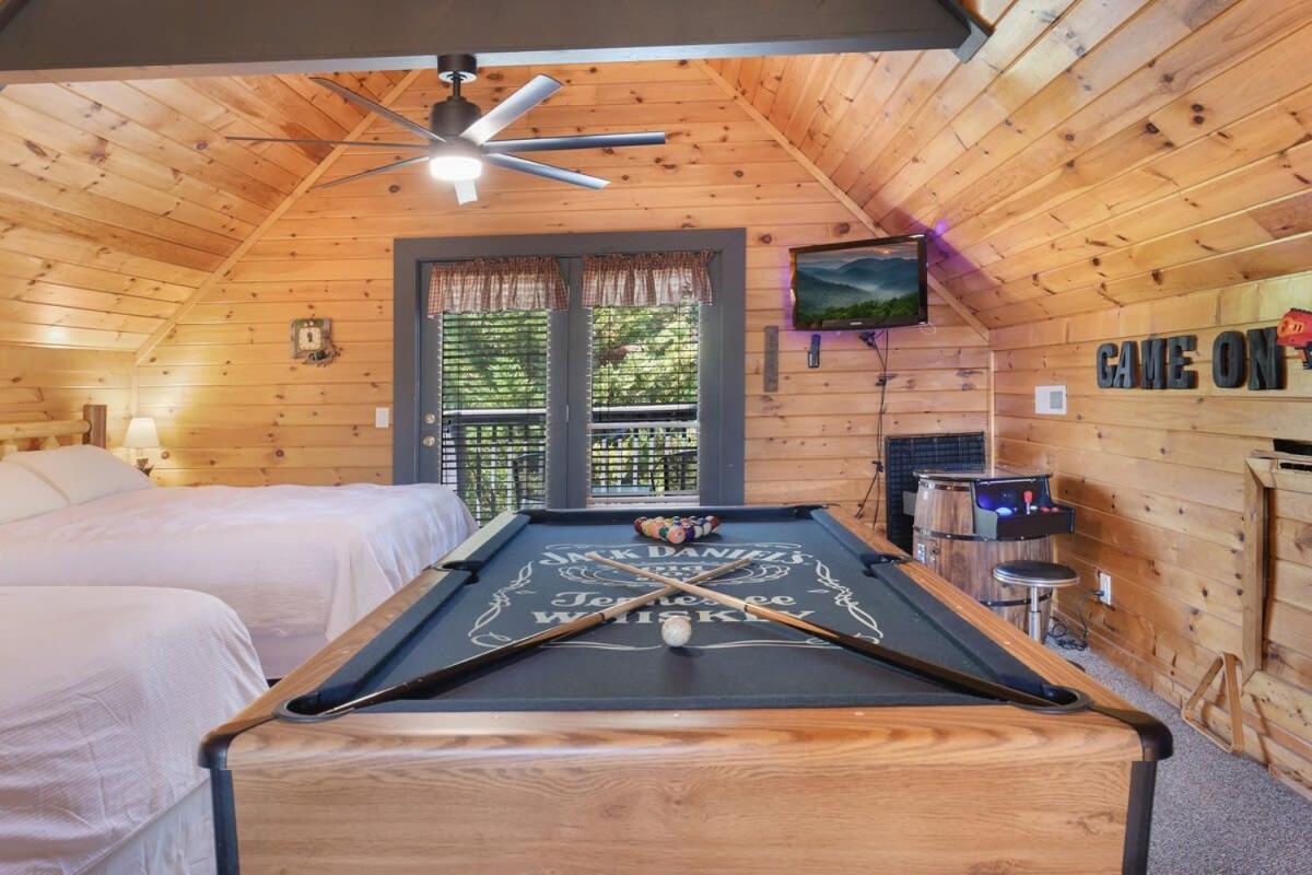 Ryes And Shine Bootlegger'S Cabin! Hot Tub* Pool* Arcade* Billiards *Ev * Pet Friendly Sevierville Εξωτερικό φωτογραφία