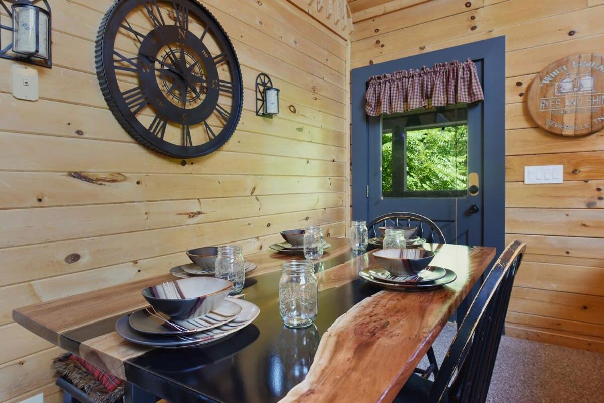 Ryes And Shine Bootlegger'S Cabin! Hot Tub* Pool* Arcade* Billiards *Ev * Pet Friendly Sevierville Εξωτερικό φωτογραφία