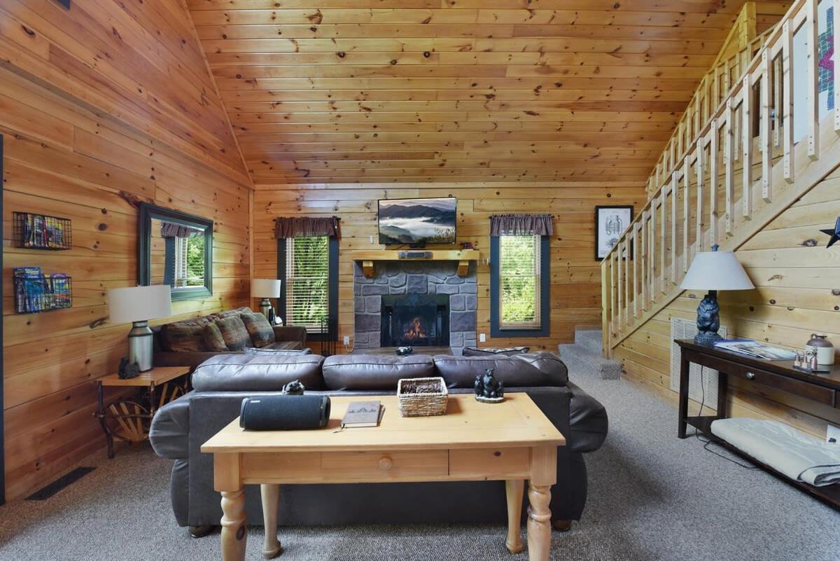 Ryes And Shine Bootlegger'S Cabin! Hot Tub* Pool* Arcade* Billiards *Ev * Pet Friendly Sevierville Εξωτερικό φωτογραφία