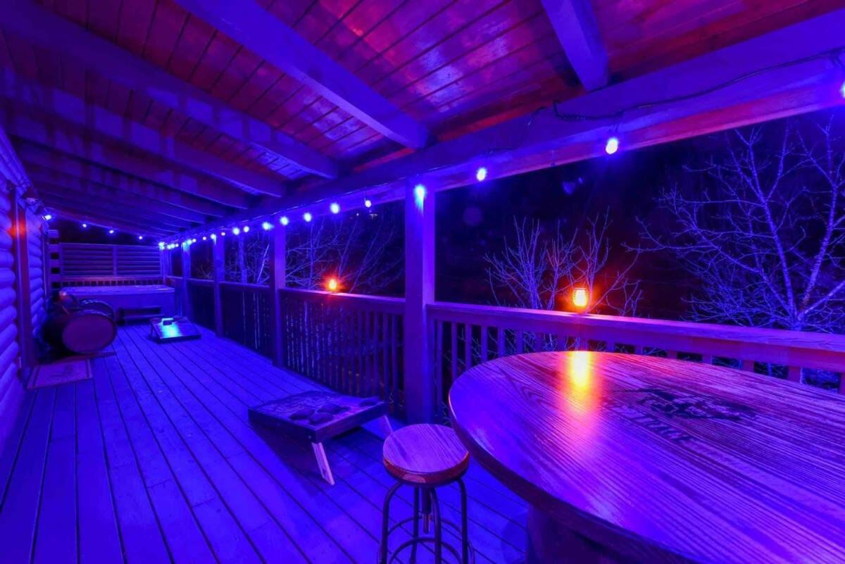 Ryes And Shine Bootlegger'S Cabin! Hot Tub* Pool* Arcade* Billiards *Ev * Pet Friendly Sevierville Εξωτερικό φωτογραφία